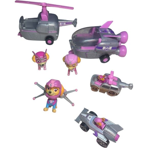 Paw Patrol Sky Lot - Rocket, Helicopter, Diecast Metal Cars, Mighty Pup Figures - Picture 3 of 16
